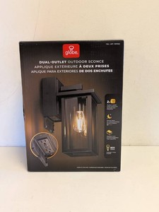 GLOBE DUAL-OUTLET OUTDOOR SCONCE