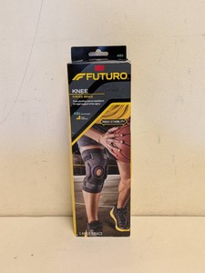 NEW 3M FUTURO KNEE HINGED BRACE