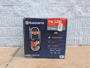 NEW HUSQVARNA PW 3200 GAS PRESSURE WASHER