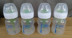 Dr. Browns Baby Bottles 4pk with Lids