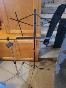 Belmonte Folding Sheet Music Stand w Case & Trumpet Stand