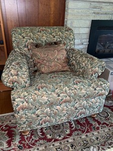 Traditional Floral Tapestry Upholstered Club Armchair Pillow not included