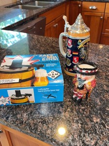 German Beer Stein, Toby Jug & Gamm Zapf Bar Eins Beer Tap Lot