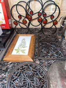 Decorative Metal Wine Rack with Trivets Tile Art and Serving Tray Lot