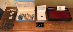Vintage Costume Jewelry Accessory Lot Judith Jack Excellende Wallet