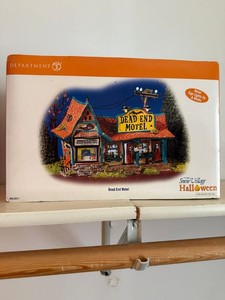 Department 56 Snow Village Halloween Dead End Motel w Box