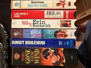 Lot of Assorted VHS Movies & Fitness Tapes Richard Simmons Julia Roberts