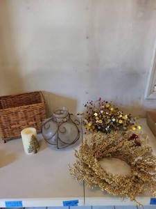 Lot of Rustic Home Decor Basket Glass Vase Wreath Floral Accents