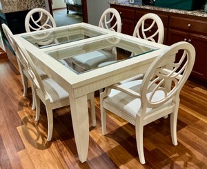 White Wood Drexel Banquet Size Dining room table with 6 chairs Heritage Furniture Collection with 2 leafs