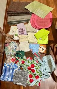 Group of placemats, towels, aprons, kitchen misc linens