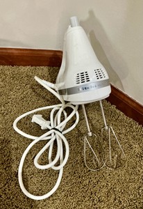 Kitchen aid electric kitchen hand mixer