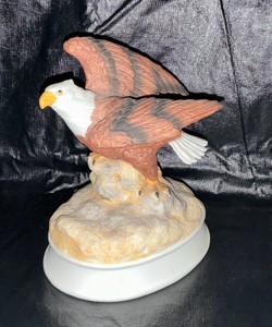 Vintage Gorham made in Japan Bald Eagle music box, plays Star-Spangled Banner