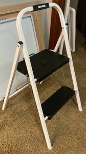 2-step folding step stool