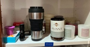 Misc items, candles, coffee cups