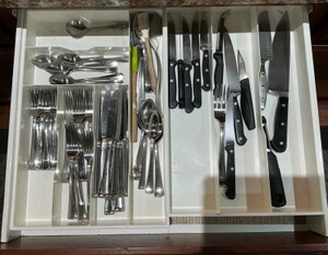Misc kitchen utensils, knives