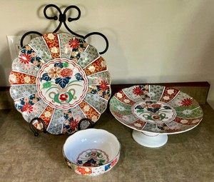 Vintage Japanese porcelain set from the Arita Imari collection
