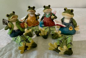Whimsical resin frog shelf sitters