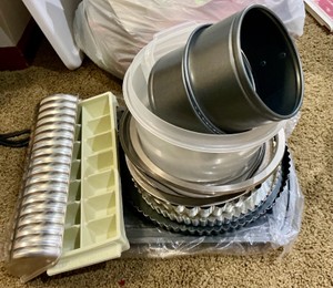 Misc group of baking pans