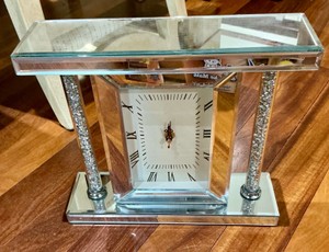 Desk Top Clock MCM Mirror Battery operated