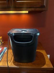 Fellowes paper shredder, P-45C