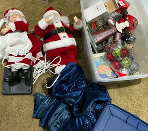 Various Christmas decor, Mr and Mrs clause, misc Christmas