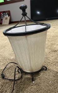 Table lamp