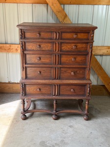 Vintage solid wood 6 drawer dresser (johnson furniture co. - Grand Rapids, Michigan)