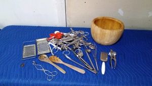 Wood bowl of vintage to new utensils
