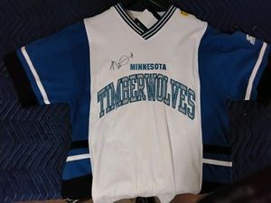 Signed MN Timberwolves Starter brand jersey. size LG