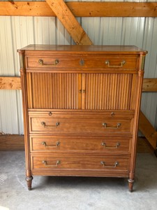 Vintage Kindel French Regency Belvedere Gentlemans Chest, crafted in the mid-to-late 20th century