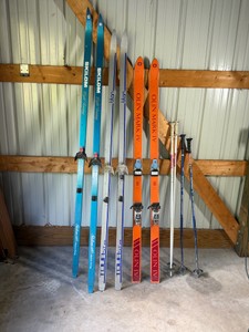 Lot of 3 set of winter skiis and 2 sets of poles - see description for more info