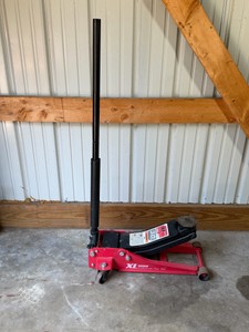 Arcan XL3000 Professional 3-Ton Steel Floor Jack.