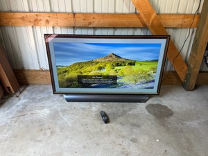 55 LG Flat screen TV