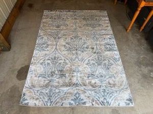Dynamic royal treasures area rug
