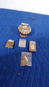4 Vintage lighters