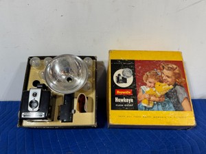 Vintage Brownie Hawkeye Camera with Box and Accessories