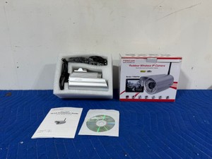 Foscam Outdoor wireless IP camera with box