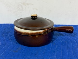 Vintage Pfaltzgraff Gourmet Brown Drip Casserole Dish.