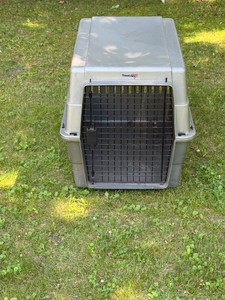 Travel-Aire plastic pet crate