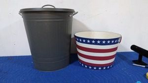 Metal garbage can with lid and metal bucket