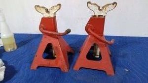 2 Jack stands