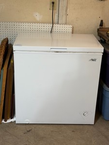 Arctic King Freezer - contents inside not included