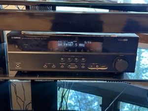 Yamaha Natural Sound AV Receiver RX-V375 with 2 JBL Speakers G200  Receiver and speakers only