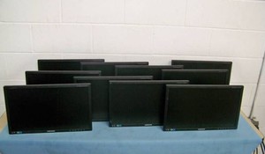 (10) 19 Samsung SyncMaster S19B220 Computer Monitors