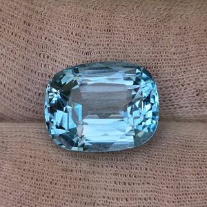 19.30 Carats Natural Swiss Blue Topaz Retail $965