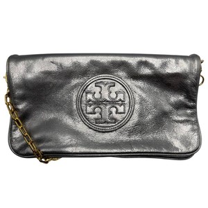 Tory Burch Metallic Leather Reva Clutch with Chain Strap in Silver Pre-Owned Retail $495