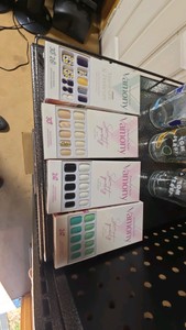 Set of 4 Vamony Press on Nails