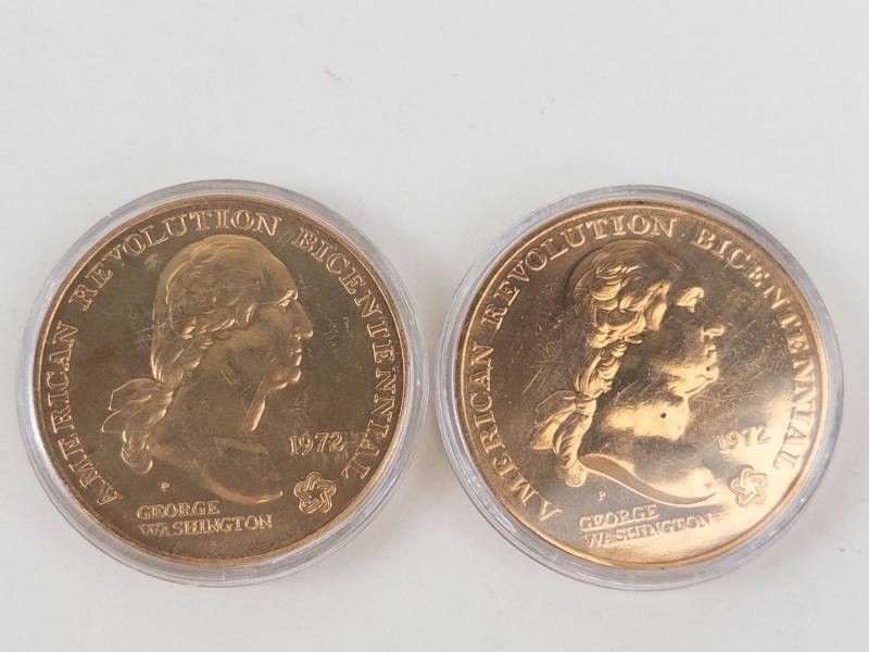 1 pair of American Revolution Bicentennial George Washington medals