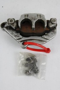 2003 Yamaha XVS1100 V-star Custom Front Right Brake Caliper 4420-02-001