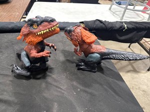 Dinosaur Action Figures Pair